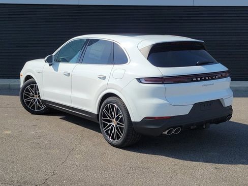 New 2026 Porsche Cayenne S AWD/4WD image 3