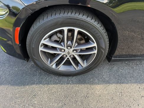 Used 2019 Dodge Charger SXT AWD/4WD image 41