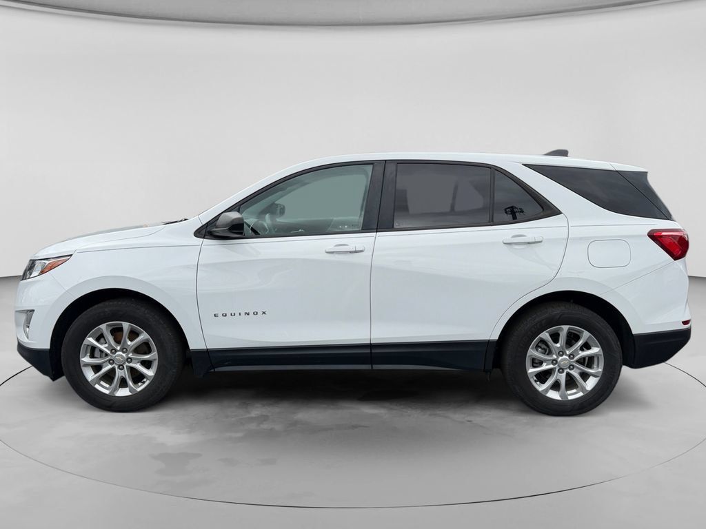 Used 2021 Chevrolet Equinox LS w/ LS Convenience Package FWD image 3
