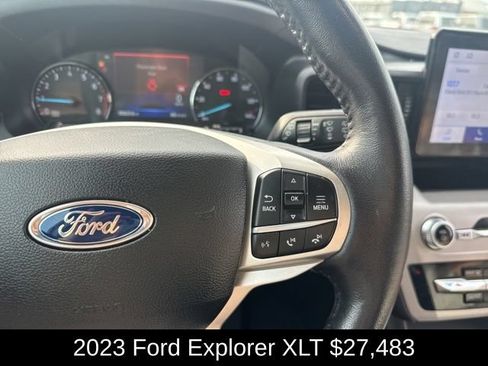 Used 2023 Ford Explorer XLT AWD/4WD image 15