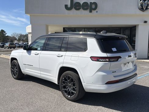 New 2026 Jeep Grand Cherokee L Summit image 6