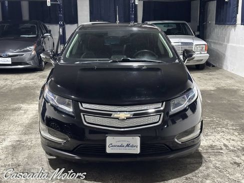Used 2012 Chevrolet Volt Premium w/ Premium Trim Package FWD image 2