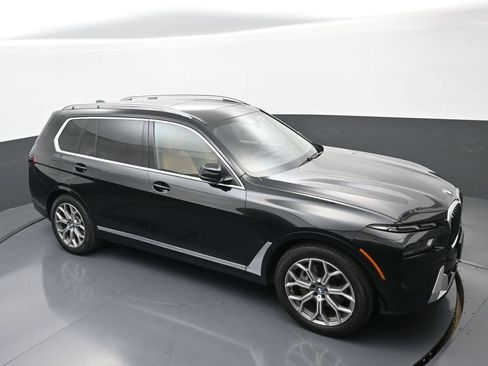 Used 2024 BMW X7 xDrive40i AWD/4WD image 32
