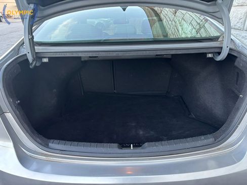 Used 2017 Hyundai Elantra Limited image 43