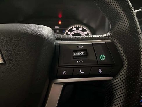 Used 2024 Mitsubishi Outlander SE FWD image 34