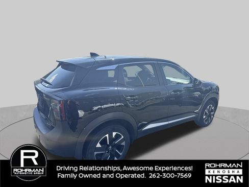 Used 2025 Nissan Kicks SV w/ Charging Package AWD/4WD image 6