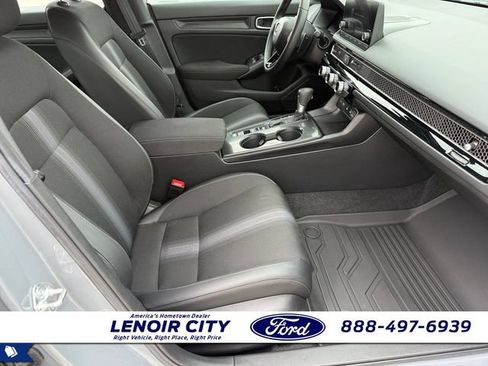 Used 2025 Honda Civic Sport image 13