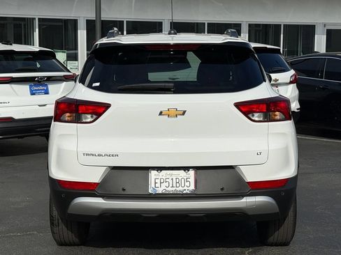 Used 2026 Chevrolet TrailBlazer LT FWD image 8