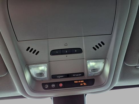 Used 2022 GMC Terrain AT4 image 16