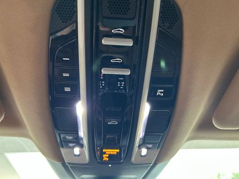 Used 2018 Porsche Panamera w/ Premium Package Plus RWD image 54