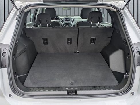 Used 2020 Chevrolet Equinox LS image 6