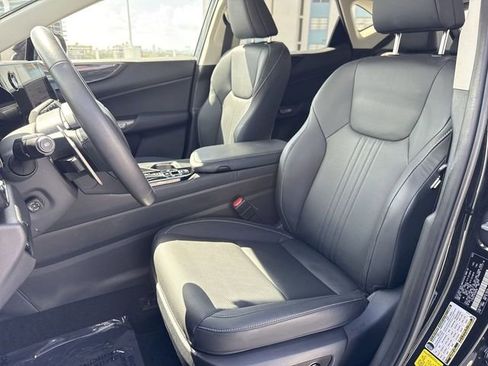 Used 2024 Lexus NX 250 FWD w/ Towing Package (2000 Lbs) image 11