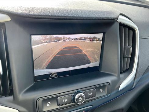 Used 2024 GMC Terrain SLE image 19