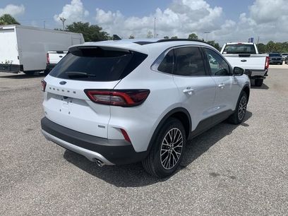New 2025 Ford Escape SE