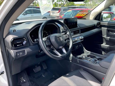 Used 2025 Honda Pilot EX-L image 14