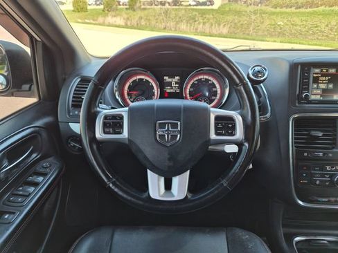 Used 2017 Dodge Grand Caravan GT FWD image 15