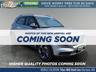 Used 2025 Hyundai Venue SEL FWD video 1