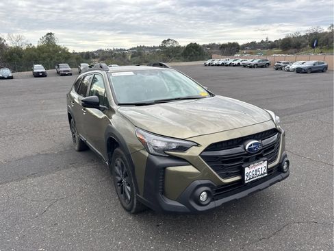 Used 2023 Subaru Outback Onyx Edition image 3