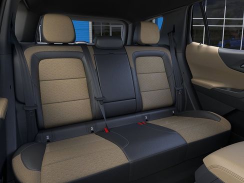 New 2026 Chevrolet Equinox ACTIV AWD/4WD image 17