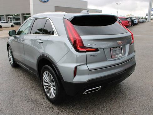 Used 2024 Cadillac XT4 Premium Luxury FWD image 9