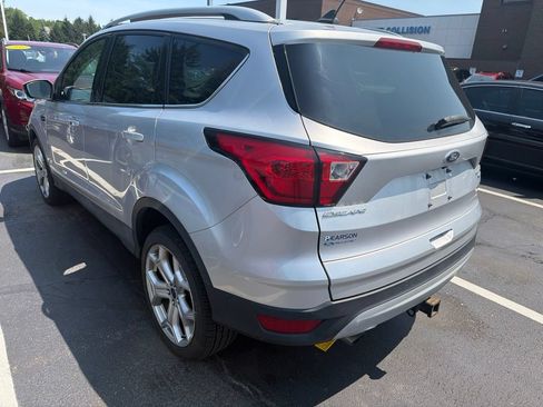 Used 2019 Ford Escape Titanium AWD/4WD image 2