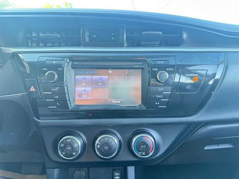 Used 2016 Toyota Corolla L FWD image 26