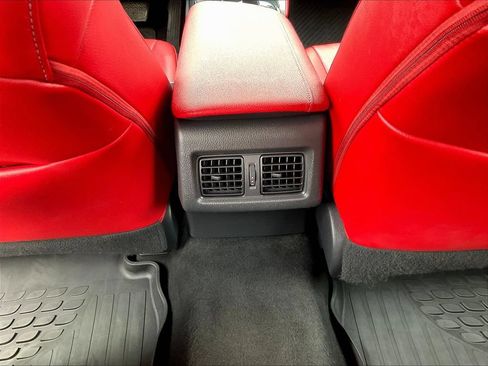Used 2019 Toyota Camry XSE FWD image 10