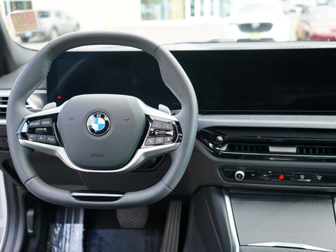 Used 2025 BMW 330i xDrive Sedan w/ Convenience Package image 24