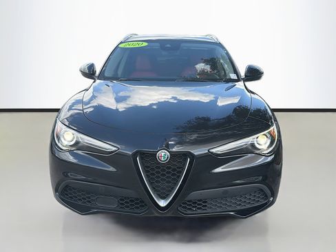 Used 2020 Alfa Romeo Stelvio image 8