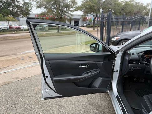 Used 2023 Nissan Sentra SV w/ All-Weather Package image 8