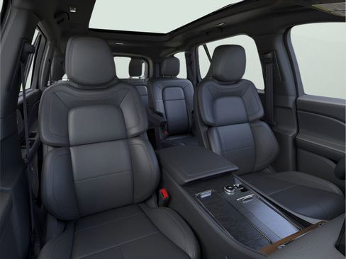 New 2025 Lincoln Aviator Reserve w/ Luxury Package image 10
