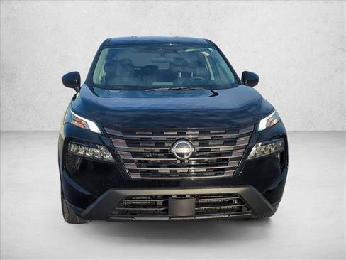 Used 2026 Nissan Rogue SV FWD image 2