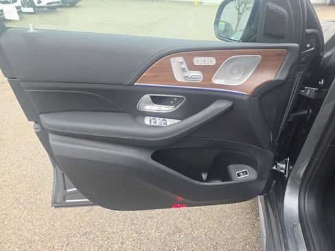 New 2026 Mercedes-Benz GLS 450 4MATIC image 10