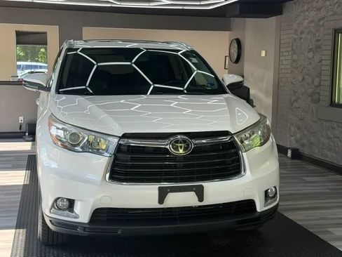 Used 2015 Toyota Highlander Limited Platinum AWD/4WD image 2