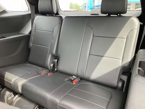 Used 2018 Chevrolet Traverse LT image 10