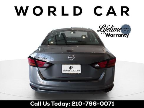 Used 2024 Nissan Altima 2.5 S image 6