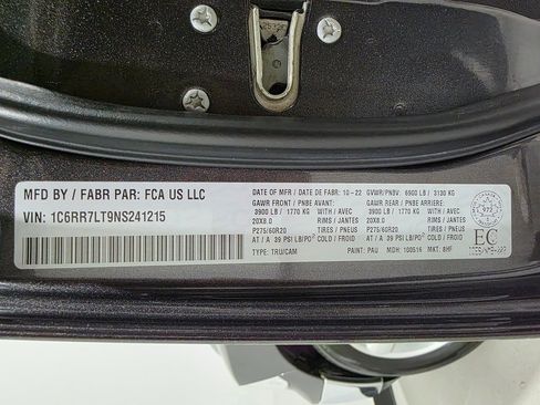 Used 2022 RAM 1500 Classic SLT image 45