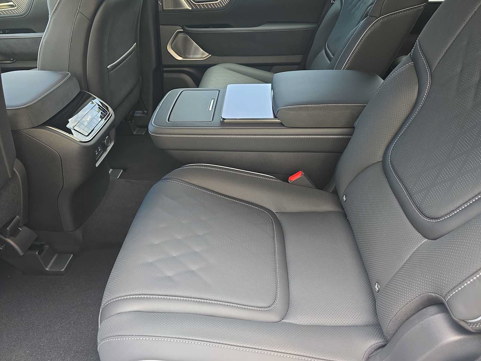 New 2027 INFINITI QX80 Autograph w/ Premium Cargo Package AWD/4WD image 19