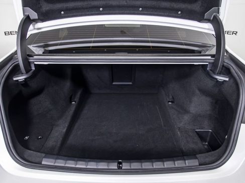 Used 2023 BMW 760i xDrive w/ Luxury Rear Seating Package AWD/4WD image 5