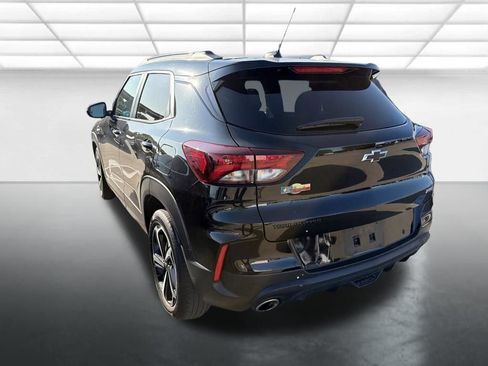 Used 2022 Chevrolet TrailBlazer RS w/ Technology Package FWD image 4