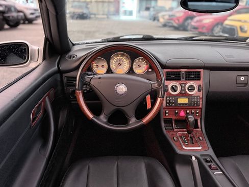 Used 2003 Mercedes-Benz SLK 320 image 37