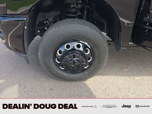 New 2026 RAM 3500 Laramie AWD/4WD image 26