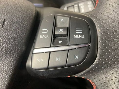 Used 2025 Ford Escape ST-Line image 19