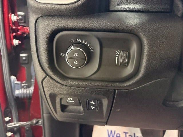 Used 2020 RAM 1500 Big Horn AWD/4WD image 14