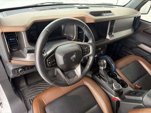 Used 2023 Ford Bronco Outer Banks AWD/4WD image 4