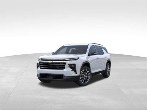 New 2026 Chevrolet Traverse LT w/ Sun and Wheel Package image 8