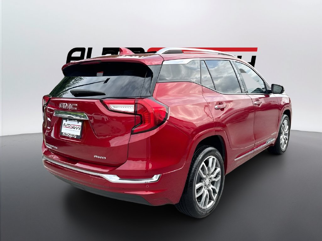 Used 2024 GMC Terrain Denali AWD/4WD image 7