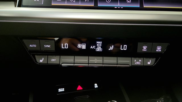 Used 2025 Audi Q4 e-tron Premium w/ Convenience Package AWD/4WD image 73