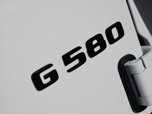 Certified 2025 Mercedes-Benz G 580 w/ EQ Technology image 13