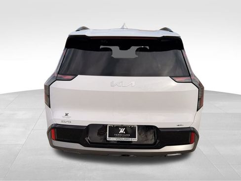 New 2026 Kia EV9 GT-Line image 3